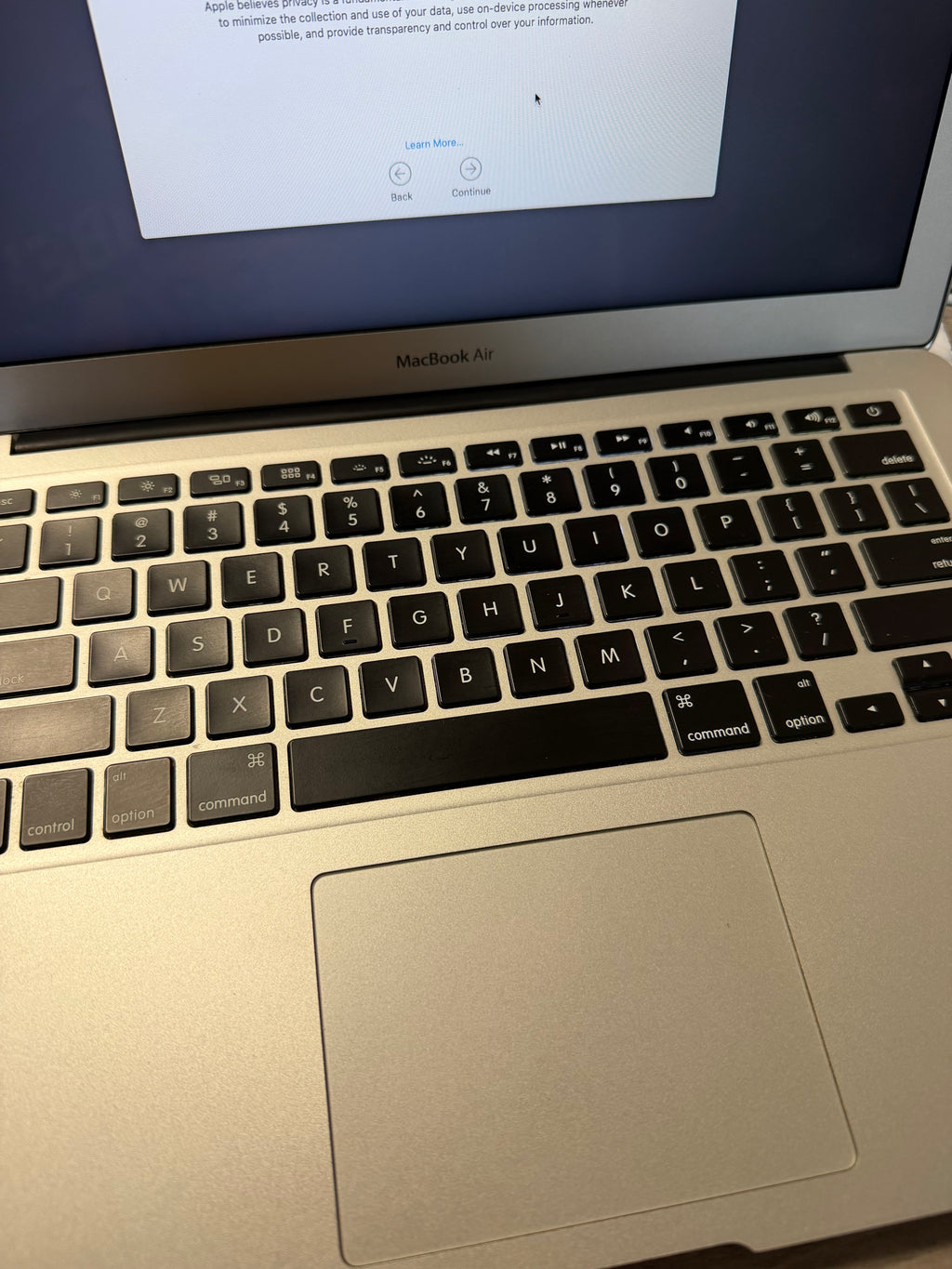MacBook Air Core i5 13" 128GB A1466 EXCELLENT CONDITION