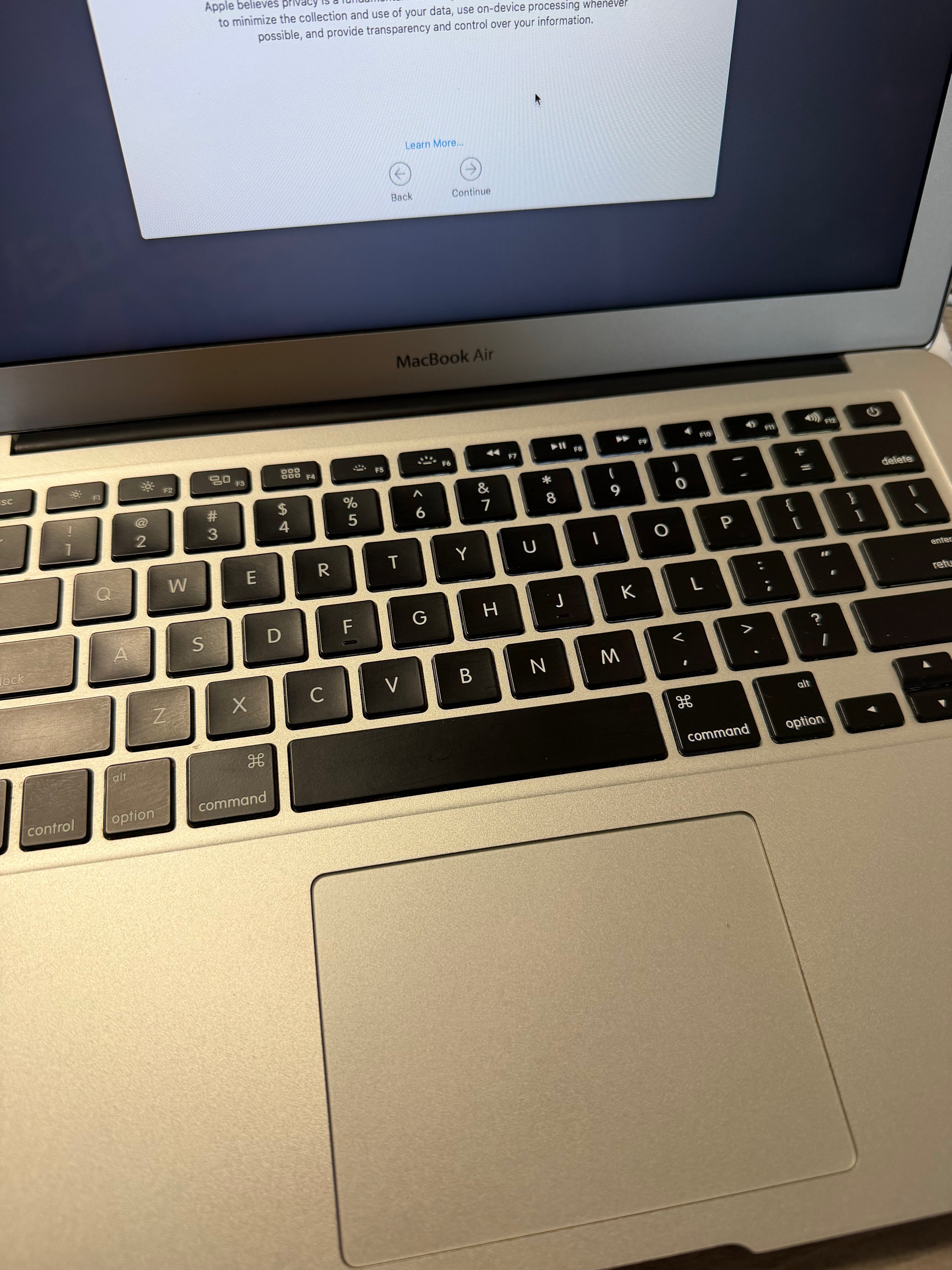 MacBook Air Core i5 13" 128GB A1466 EXCELLENT CONDITION